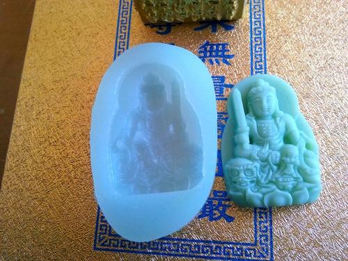 硅膠工藝品的魅力，時(shí)尚與實(shí)用的完美結(jié)合